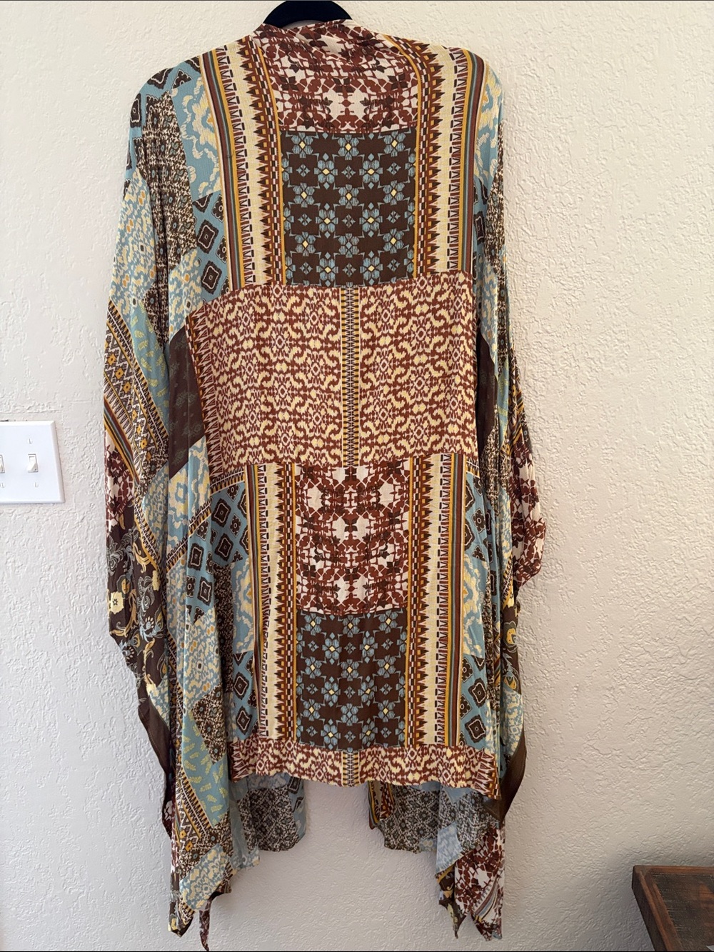 #E206- NWOT - Easel Los Angeles Boho Patchwork Kimono in Brown and Blue - Picture 3 of 4
